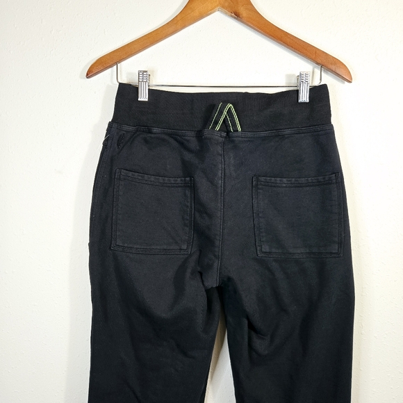 Free People Movement On The Road Women’s Black Edgy Pants Sz Small NWT - Picture 15 of 16